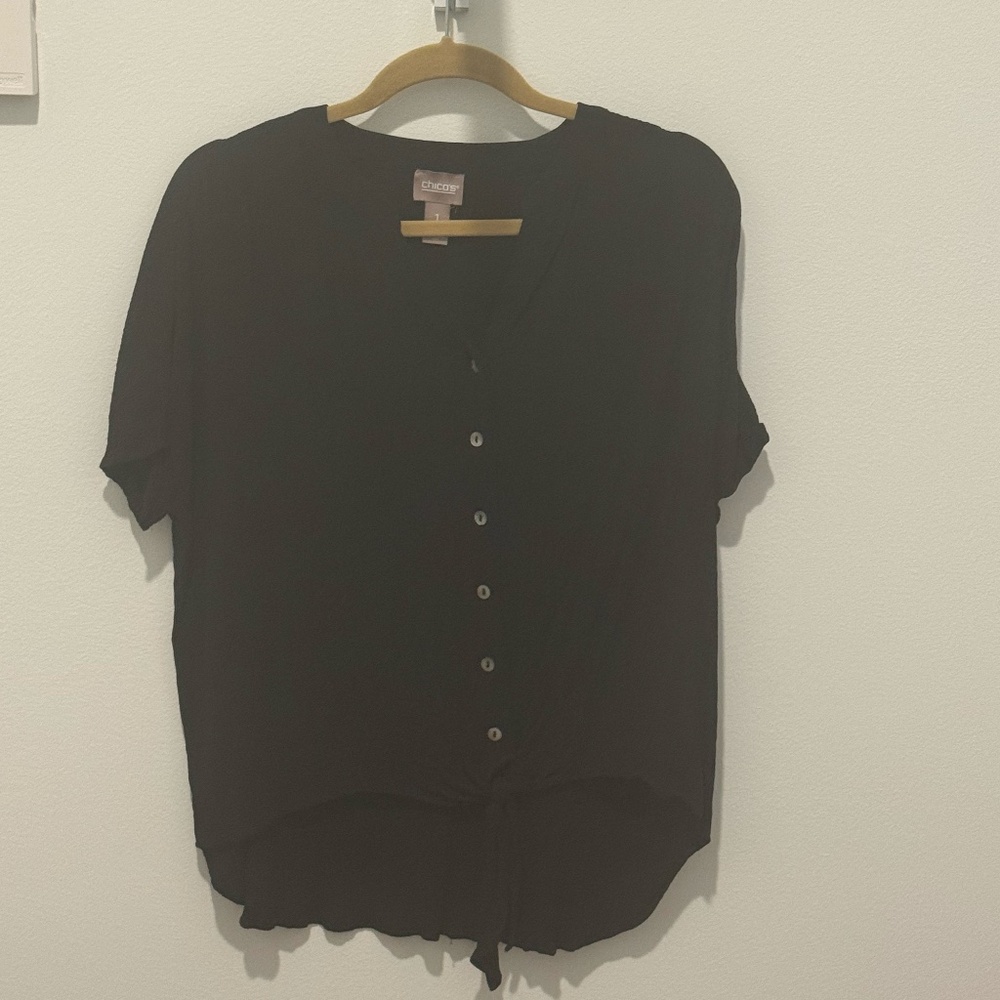 Chico's Size 1 black button down tie bottom shirt